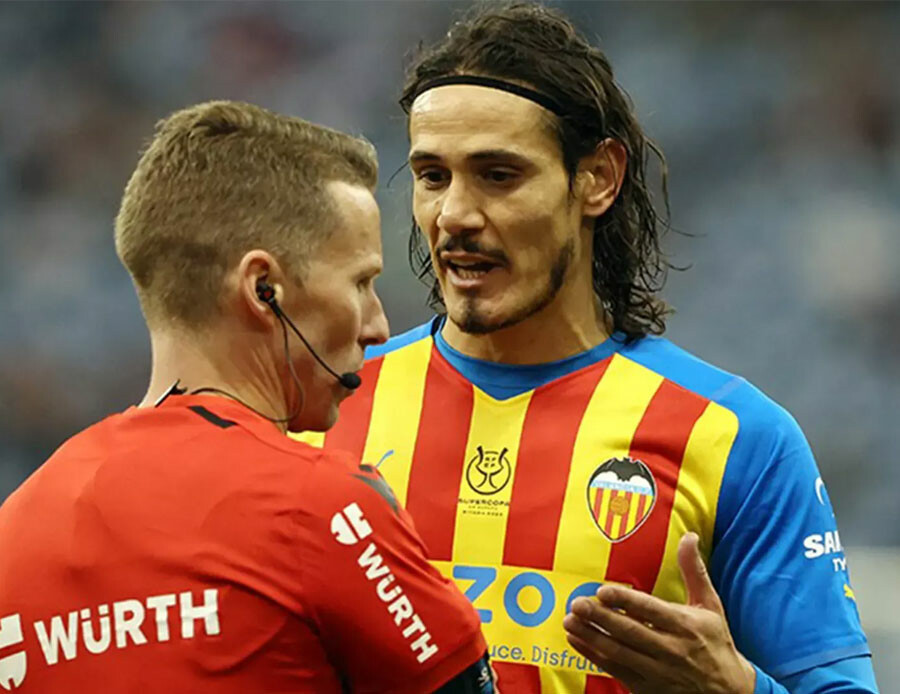 Yeni sezon hediyesi Cavani! Uruguaylı golcü Süper Lig yolcusu Yeni sezon hediyesi Cavani! Uruguaylı golcü Süper Lig yolcusu