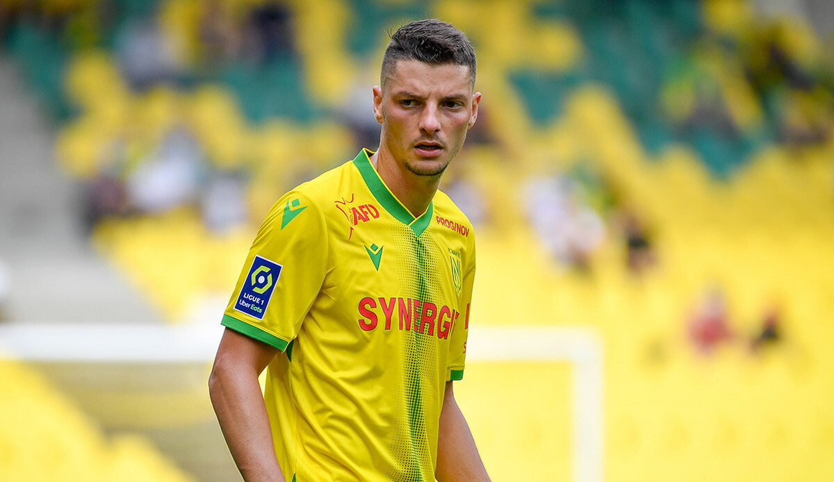 (VİDEO) Beşiktaş'a taş gibi stoper; Andrei Girotto! Nantes'ın tecrübeli futbolcusuna resmi teklif yapıldı (VİDEO) Beşiktaş'a taş gibi stoper; Andrei Girotto! Nantes'ın tecrübeli futbolcusuna resmi teklif yapıldı
