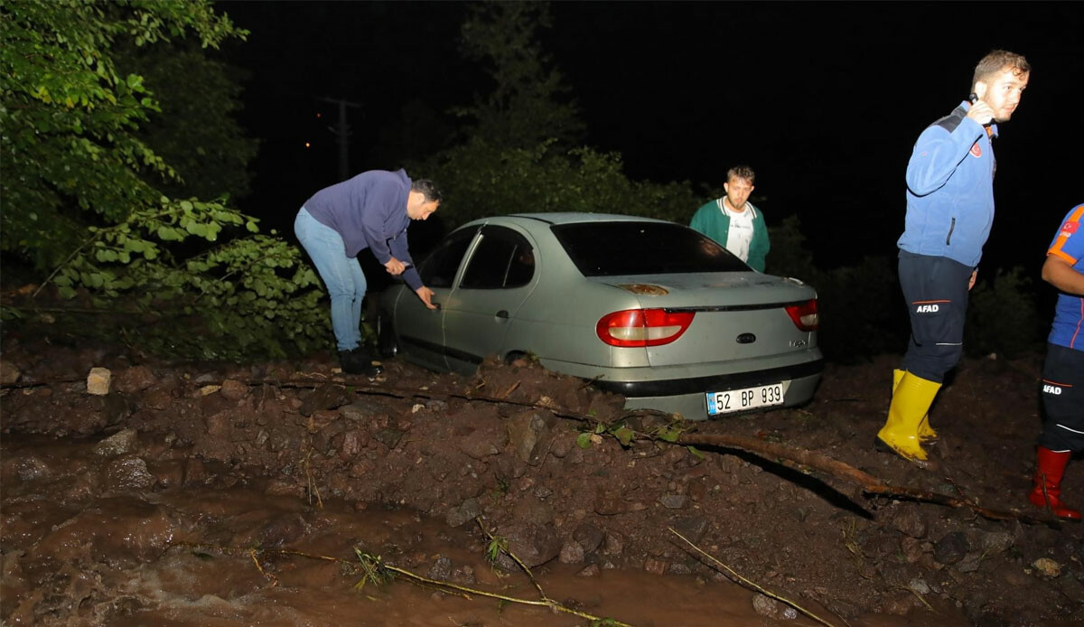 0rdu'da sel felaketi: Yüzlerce vatandaş mahsur kaldı 0rdu'da sel felaketi: Yüzlerce vatandaş mahsur kaldı