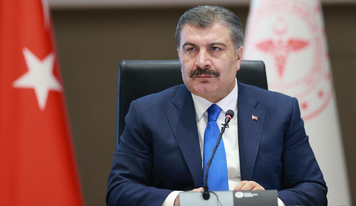 Bakan Koca’dan ‘öncelikli hasta’ iddialarına yalanlama Bakan Koca’dan ‘öncelikli hasta’ iddialarına yalanlama