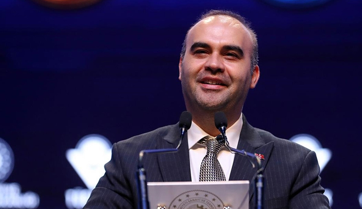Bakan Kacır'dan tebrik! Avrupa Fizik Olimpiyatları'na Türkiye damga vurdu Bakan Kacır'dan tebrik! Avrupa Fizik Olimpiyatları'na Türkiye damga vurdu