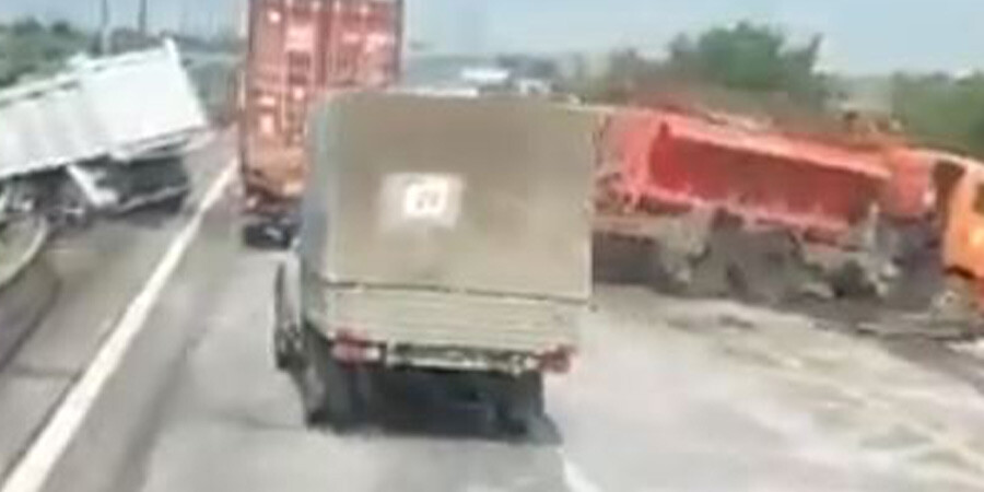 Wagner barikatları eze eze Moskova'ya ilerliyor