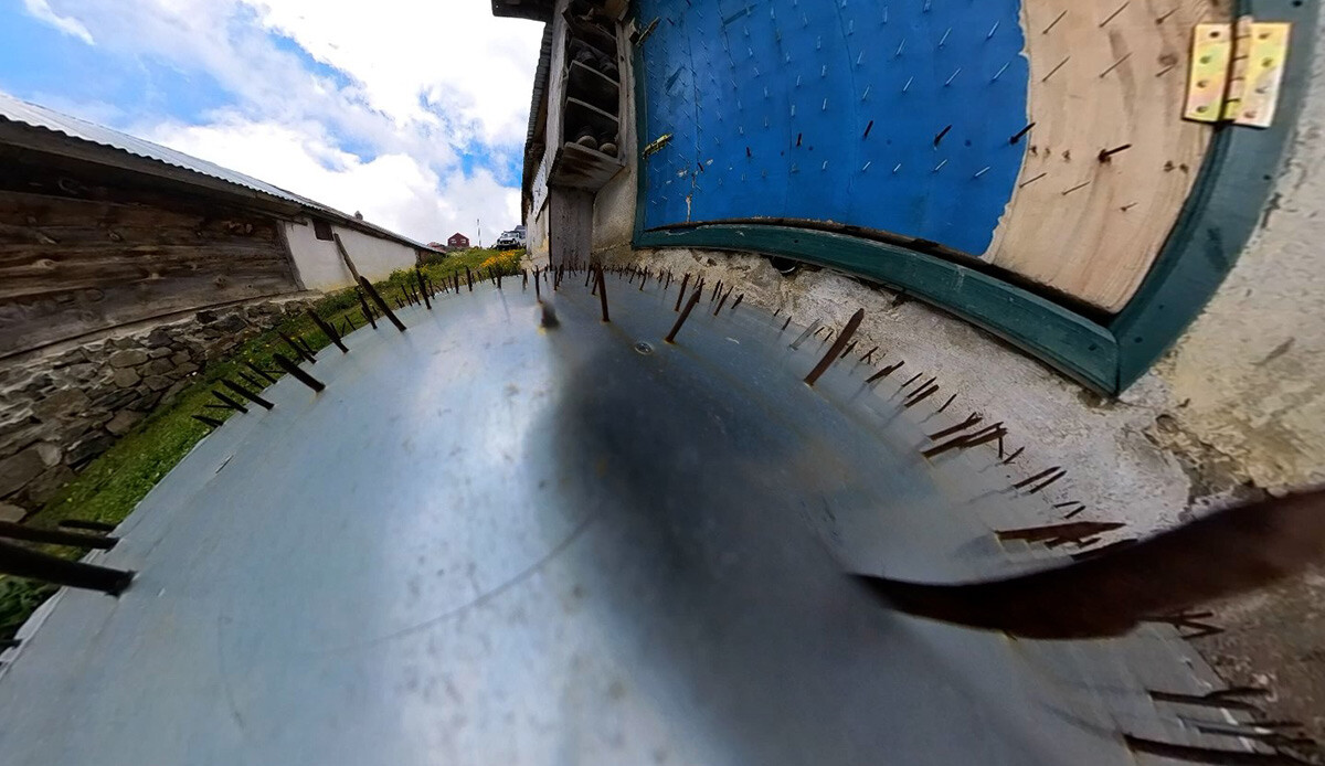 Ancak Karadeniz'de olur! Görenin dönüp bir daha baktığı yöntemle büyük tehditten kurtuldular