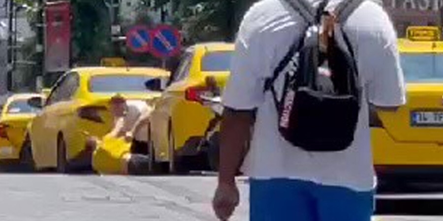 Taksiciler birbirine yumruklarla saldırdı! Kimse ne olduğunu anlamadı