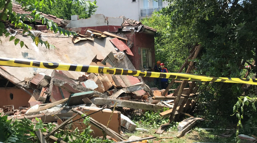 Kocaeli'de trajik olay! Demir kestikleri metruk ev çöktü: 1'i çocuk 2 kişi hayatını kaybetti