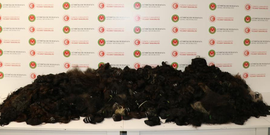Havalimanındaki ekipler şaştı kaldı! Tam 1 milyon değerinde 93 kilo insan saçı ele geçirildi