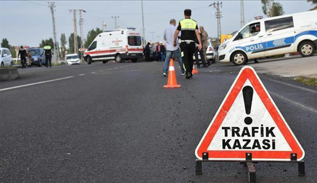 Bayram sabahı kahreden kaza: Anne, baba ve çocuk öldü