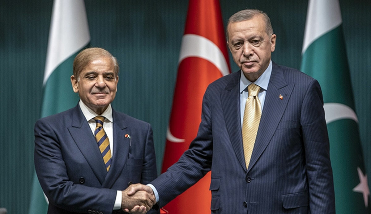 Erdoğan'dan diplomasi trafiği: Pakistan Başbakanı Şerif ile görüştü Erdoğan'dan diplomasi trafiği: Pakistan Başbakanı Şerif ile görüştü