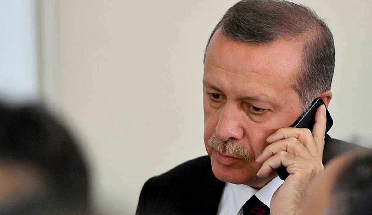Cumhurbaşkanı Erdoğan, depremzede ailesiyle görüştü Cumhurbaşkanı Erdoğan, depremzede ailesiyle görüştü