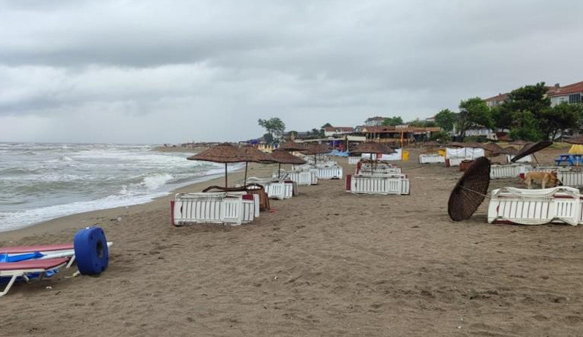 Kocaeli'de plajlarda denize girişler yasaklandı: Kaymakamlık nedenini açıkladı Kocaeli'de plajlarda denize girişler yasaklandı: Kaymakamlık nedenini açıkladı