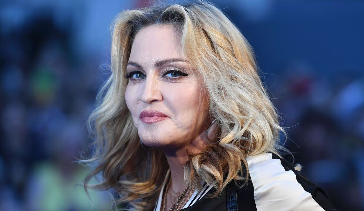 Hastaneye kaldırılan ünlü şarkıcı Madonna’nın entübe edildiği ortaya çıktı