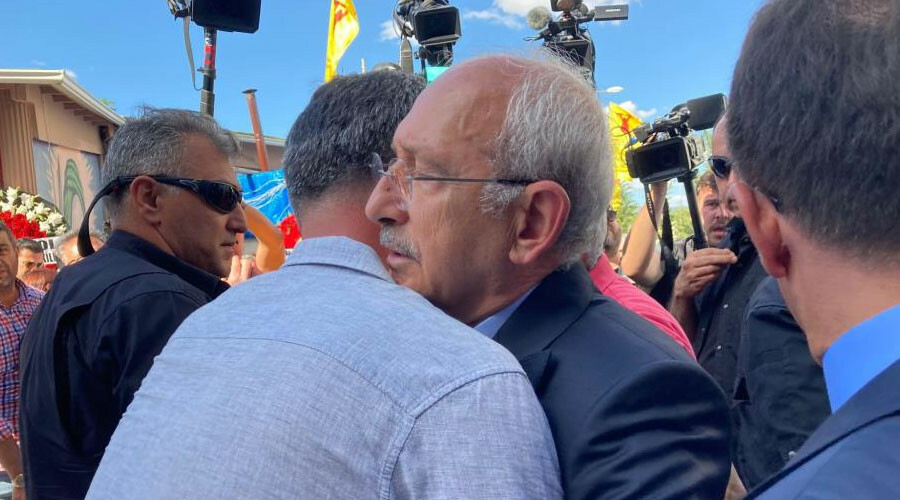 Kılıçdaroğlu, dayısının cenaze törenine katıldı