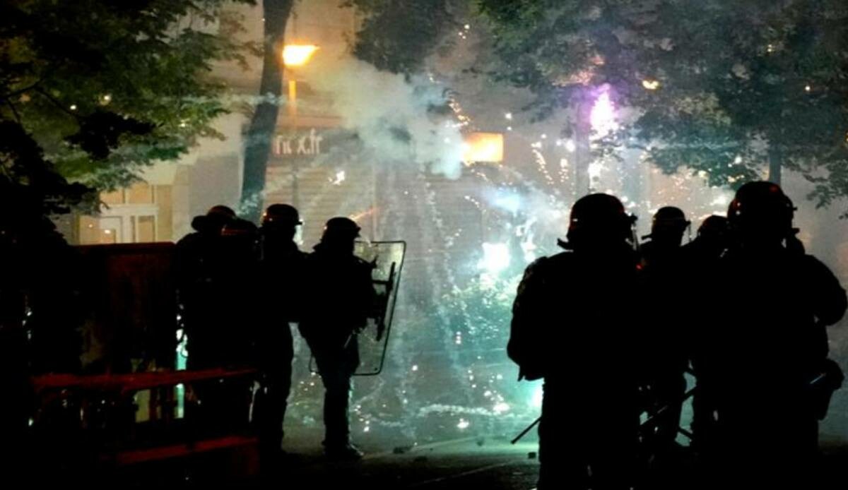 ABD'den, Fransa'daki vatandaşlarına uyarı: Olaylardan uzak durun ABD'den, Fransa'daki vatandaşlarına uyarı: Olaylardan uzak durun