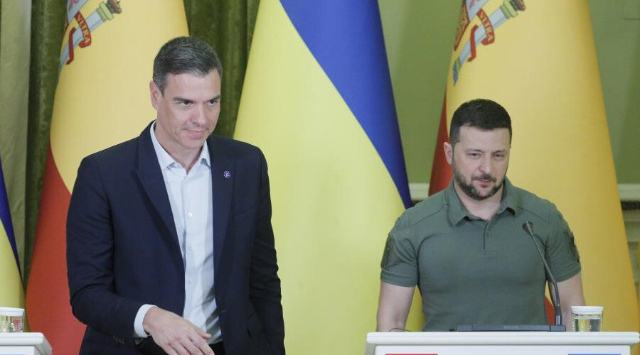 Zelenskiy: Rusya, Zaporijya Nükleer Santrali’ni vurmak için hazır