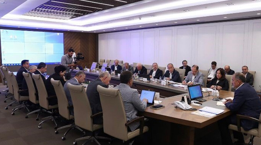Ana gündem deprem bölgesi... Bakan Özhaseki: Hayatı normale döndüreceğiz