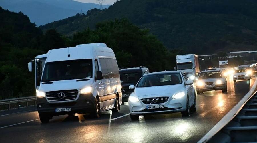 Kurban Bayramı bitti, tatilciler dönüşe geçti! İşte otoyollarda son durum