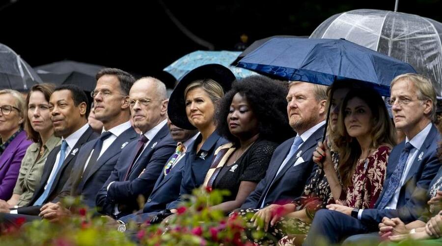 Hollanda Kralı‘ndan “kölelik” özrü