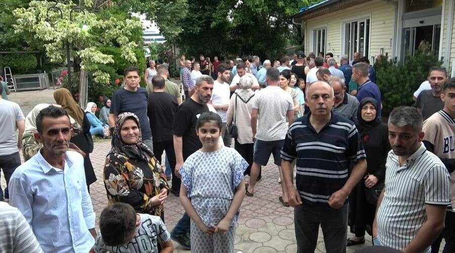 Kurban hissesi alanlara salam vermişlerdi…  Restoran sahibi baba-oğul tutuklandı