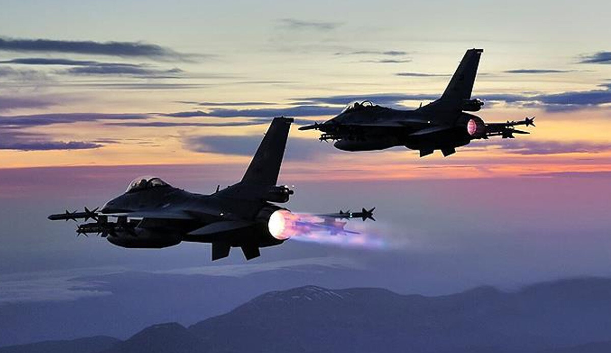 Mehmetçik'ten Pençe-Kilit'te teröre havadan darbe! Kuzey Irak'ta 9 PKK'lı terörist etkisiz Mehmetçik'ten Pençe-Kilit'te teröre havadan darbe! Kuzey Irak'ta 9 PKK'lı terörist etkisiz