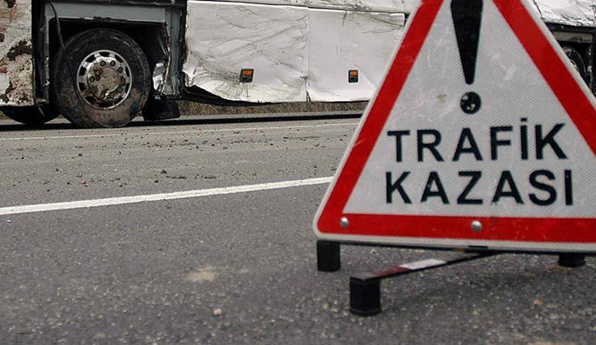 Şanlıurfa'da korkunç kaza! 1 kişi öldü, 2 yaralı var Şanlıurfa'da korkunç kaza! 1 kişi öldü, 2 yaralı var