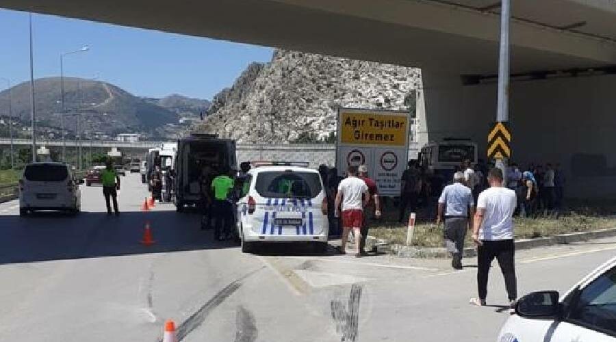 Amasya’da feci kaza! Otomobil ile minibüs çarpıştı: 21 yaralı Amasya’da feci kaza! Otomobil ile minibüs çarpıştı: 21 yaralı
