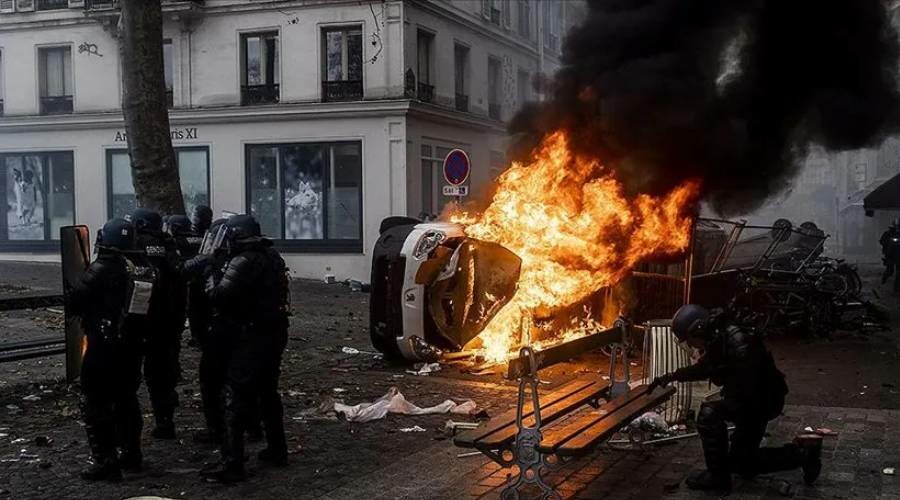 Almanya Başbakanı Scholz: Fransa'nın istikrarsız hale gelmesini beklemiyorum