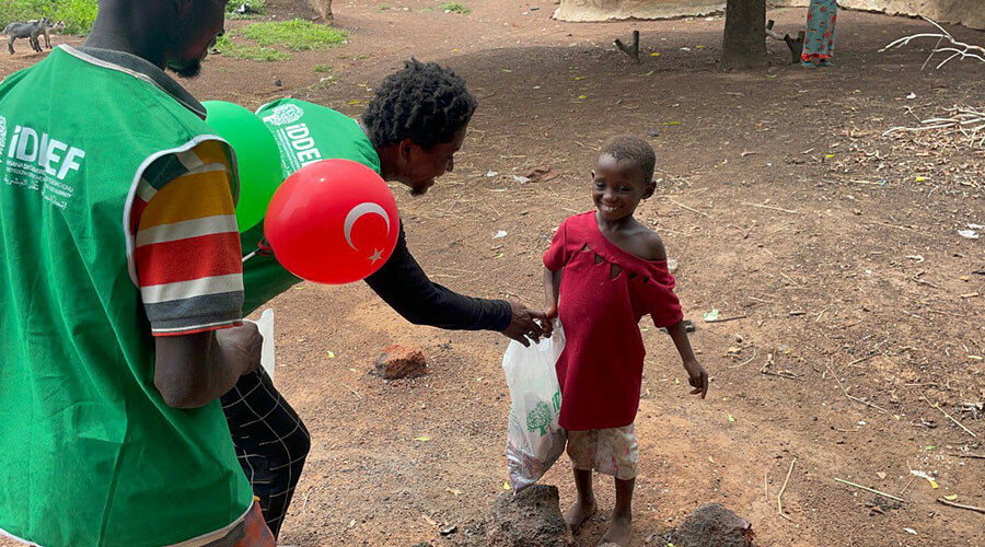 İDDEF, Kurban'da 3.5 milyon kişiye emanetleri ulaştırdı