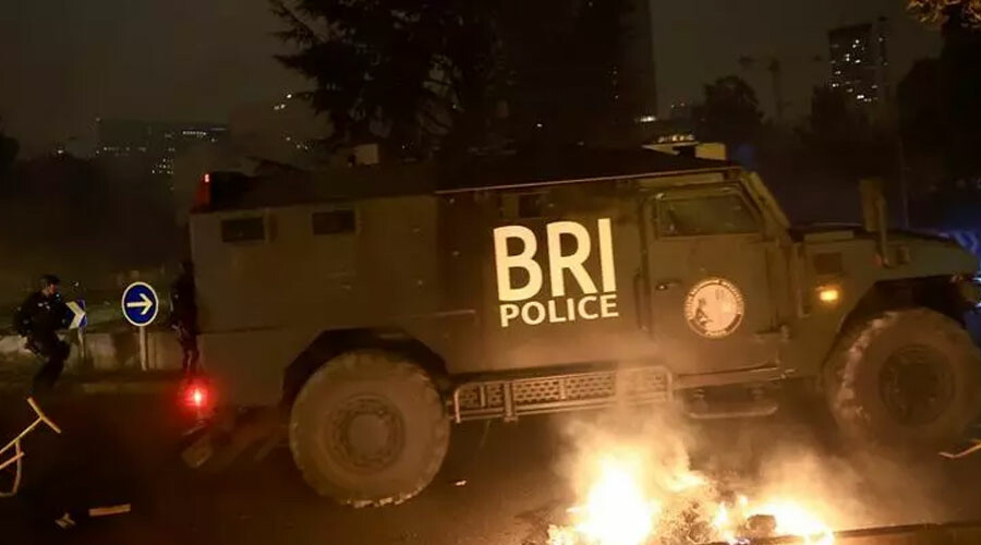 Fransa’da son durum… Fransız vekilden ortalığı karıştıracak ilan: Ateşe körükle gidiyorlar!