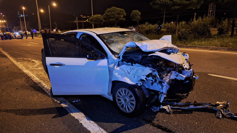 Samsun'da katliam gibi kaza: Otomobiller çarpıştı, 3 kişi öldü
