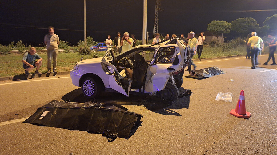 Samsun'da katliam gibi kaza: Otomobiller çarpıştı, 3 kişi öldü