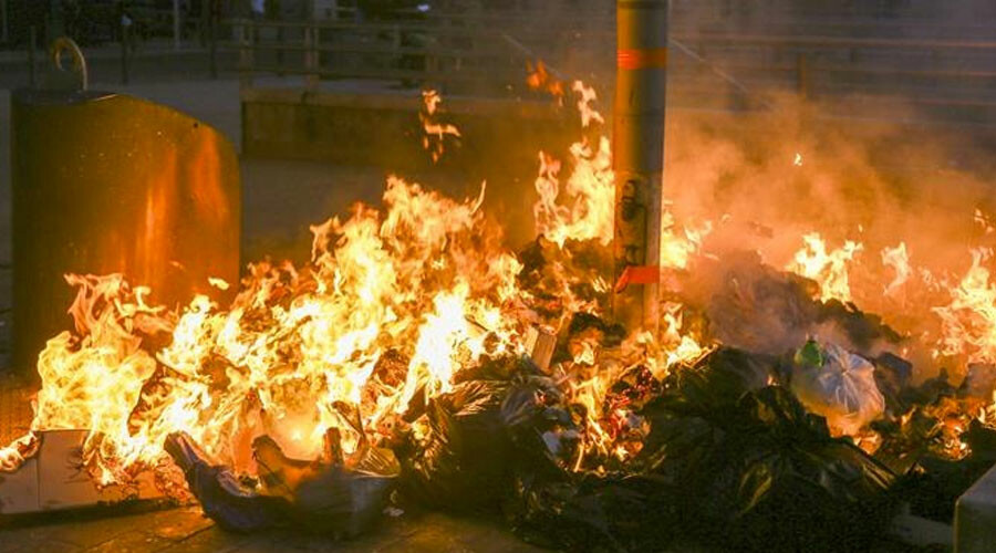 Fransa’da son durum… Fransız vekilden ortalığı karıştıracak ilan: Ateşe körükle gidiyorlar!