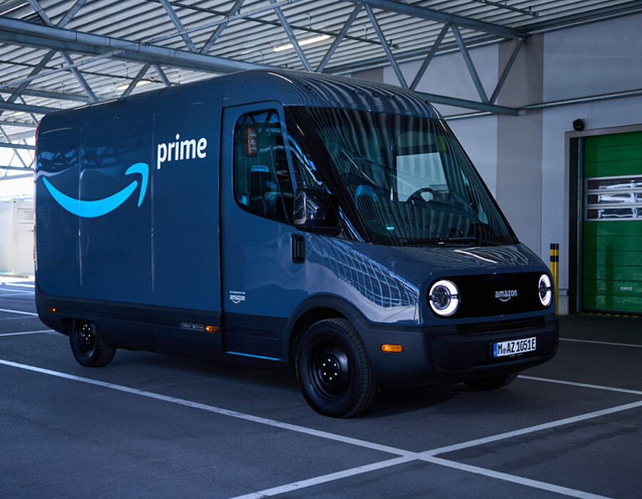 Amazon'un Avrupa'da ilk elektrikli teslimat minibüsleri yollara çıkıyor Amazon