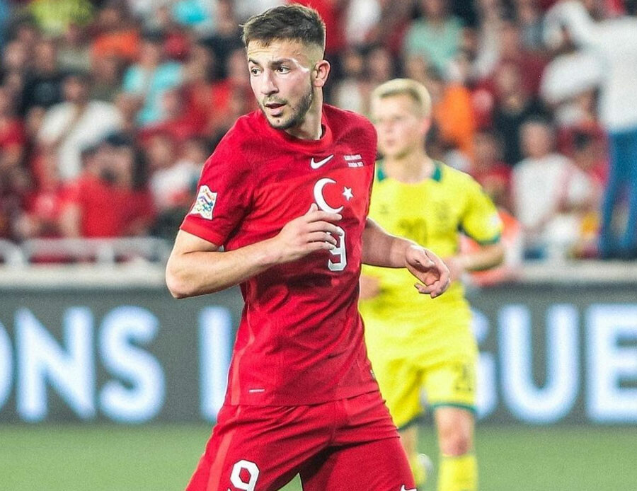 Halil Dervişoğlu Süper Lig'den gelen teklifi kabul etti! Milli golcü geri dönüyor Halil Dervişoğlu Süper Lig'den gelen teklifi kabul etti! Milli golcü geri dönüyor