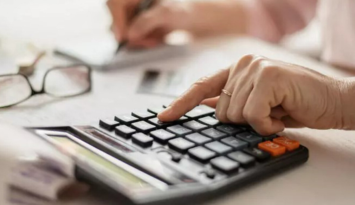 Milyonlarca memur ve emeklinin zammı yarın netleşecek! Maaş artışı en kadar olacak: İşte öne çıkan rakamlar