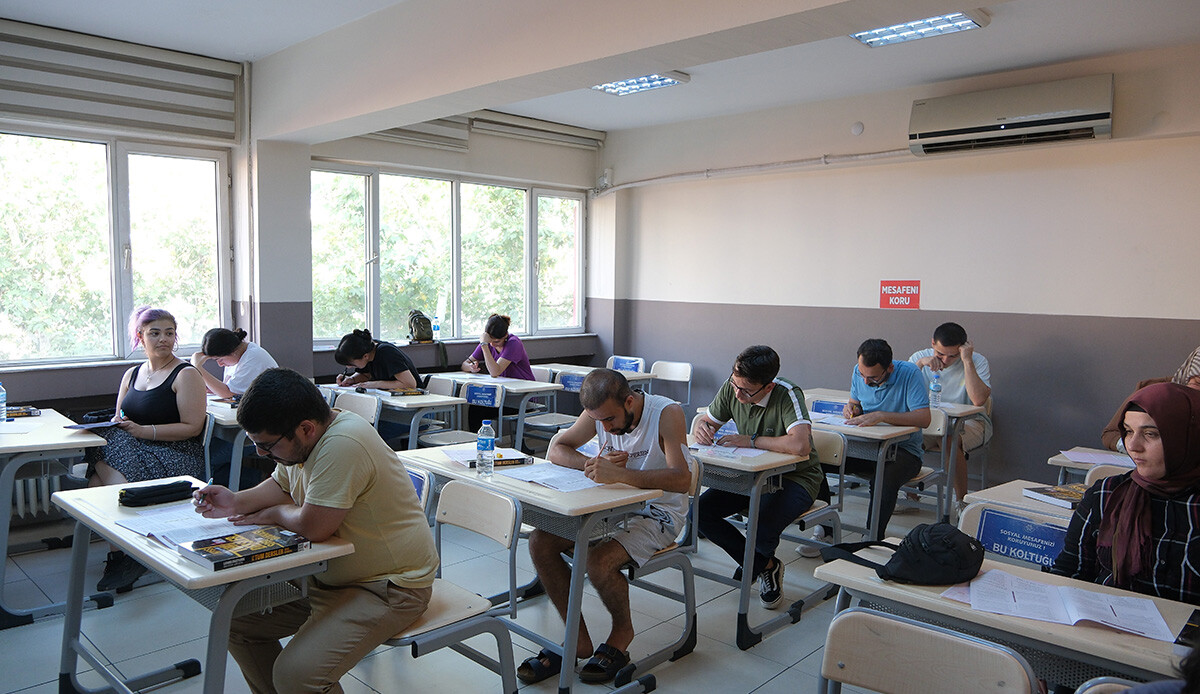 Devlet memuru olmak isteyenler bu kursa akın ediyor