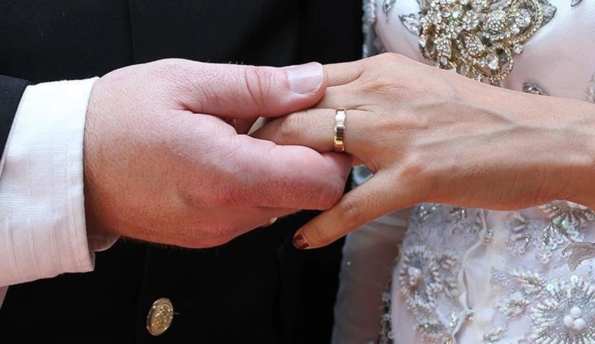 Evlenmeyi düşünenlere kötü haber! Düğün masrafları dudak uçuklattı