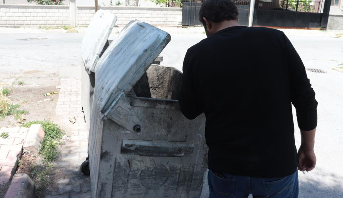 Kayseri'de çöp konteynerinden yeni doğmuş bebek cesedi çıktı! Kayseri'de çöp konteynerinden yeni doğmuş bebek cesedi çıktı!