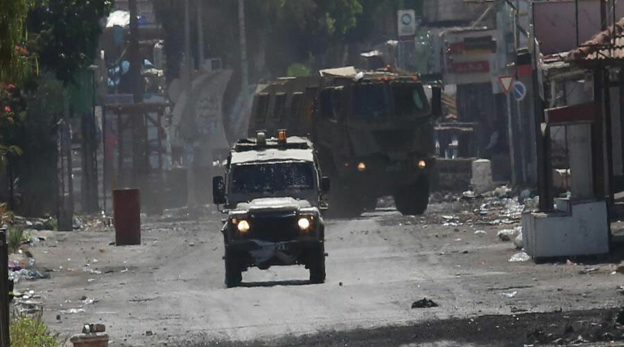 İsrail'in katlettiği 10 Filistinli toprağa verildi