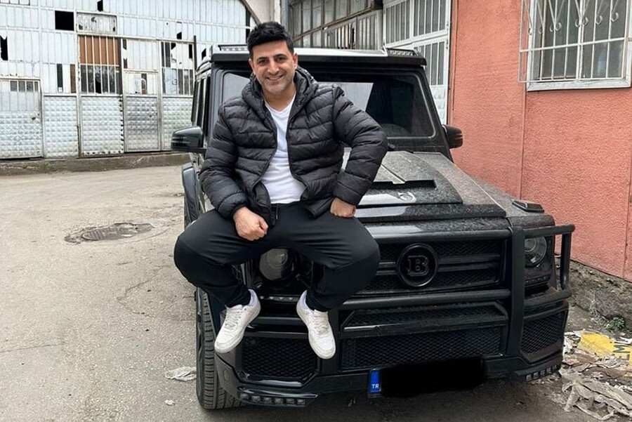 Bursa'da yaşayan Mustafa Ekşi, otomobil kullanırken arkadaşı tarafından öldürüldü