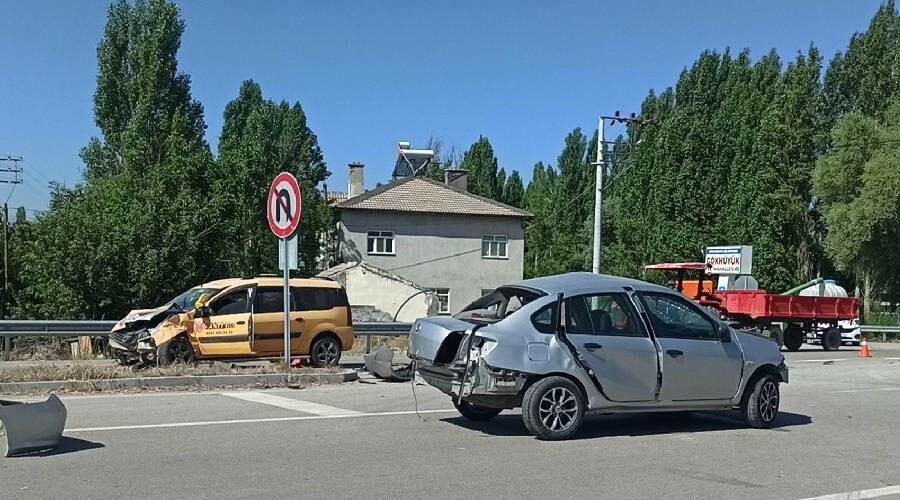 Konya’da feci kaza: 1 ölü, 1 yaralı Konya’da feci kaza: 1 ölü, 1 yaralı