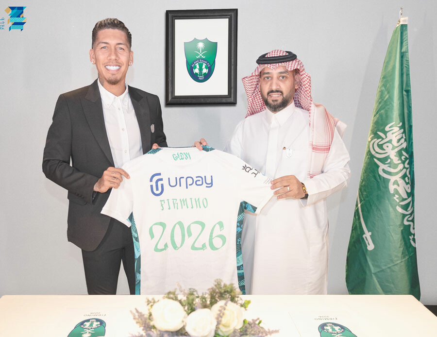Roberto Firmino 3 yıllık imzaladı! Brezilyalı yıldızın transferi sessiz sedasız bitti Roberto Firmino 3 yıllık imzaladı! Brezilyalı yıldızın transferi sessiz sedasız bitti