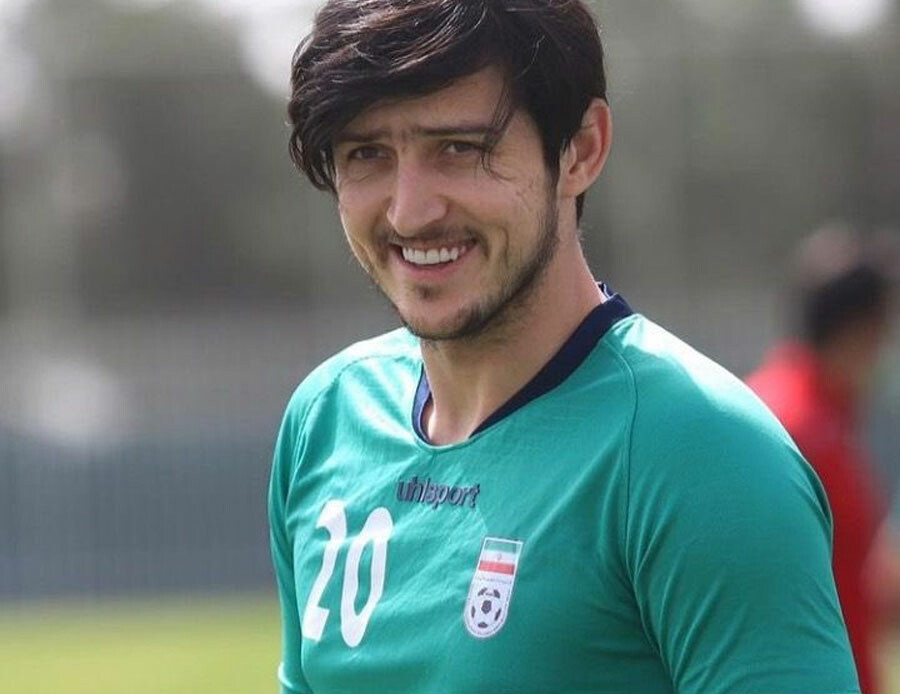 Transferde sürpriz gelişme: Fenerbahçeliyim ama Galatasaray ve Beşiktaş'ta oynamayı herkes ister Transferde sürpriz gelişme: Fenerbahçeliyim ama Galatasaray ve Beşiktaş'ta oynamayı herkes ister