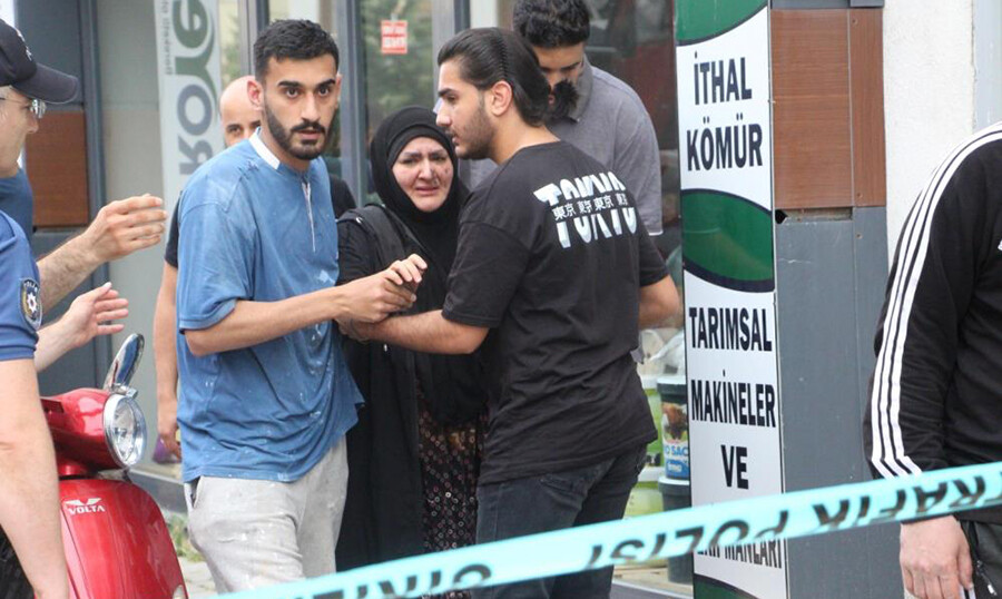 Bolu'da sıcak saatler! Apartmanın elektrik panosu patladı, 15 kişi hastanelik oldu