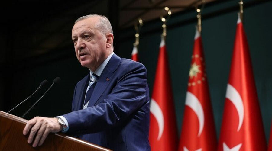 Cumhurbaşkanı Erdoğan'dan CHP'ye 'değişim' göndermesi: Baba-oğul şimdi gırtlak gırtlağa Cumhurbaşkanı Erdoğan'dan CHP'ye 'değişim' göndermesi: Baba-oğul şimdi gırtlak gırtlağa