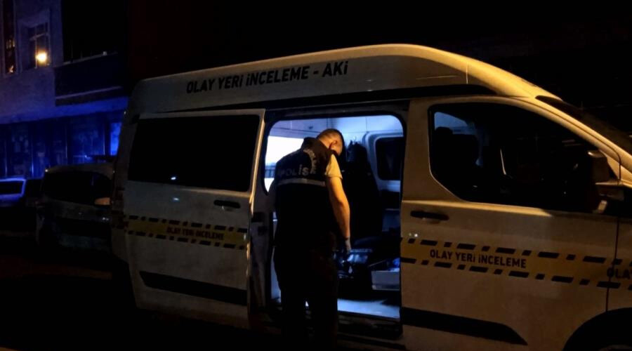 Sevdiği kızın yanında başkasını gördü, gözü dönen genç dehşet saçtı