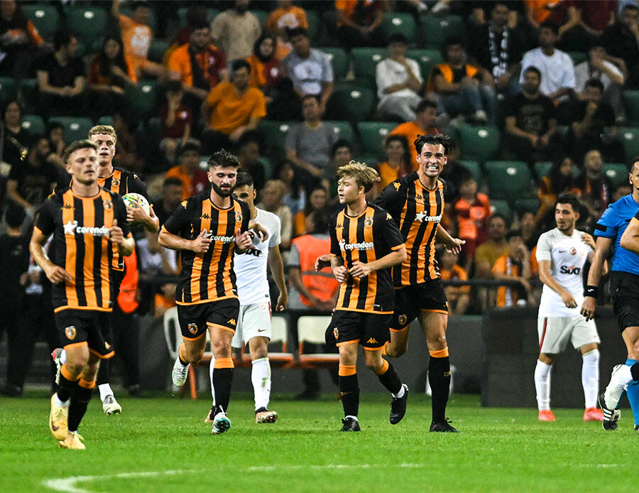 Galatasaray - Hull City maçında şok anlar: 3 dakikada atılan 3 gol hayrete düşürdü Galatasaray - Hull City maçında şok anlar: 3 dakikada atılan 3 gol hayrete düşürdü