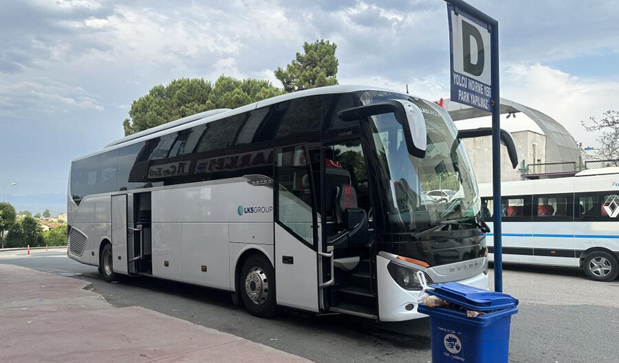 Gürcistan'a giden folklor kafilesi yemekten zehirlendi: 46 kişi hastanelik oldu