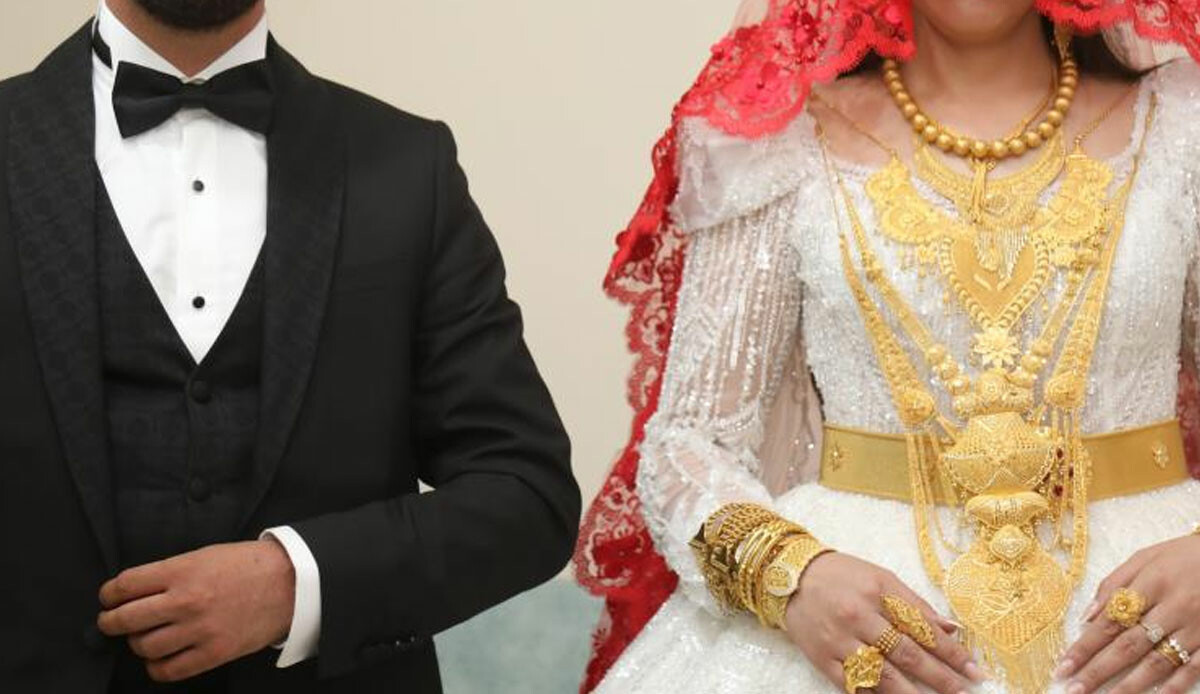 Diyanet’ten ‘şatafatlı düğün’ hutbesi Diyanet’ten ‘şatafatlı düğün’ hutbesi