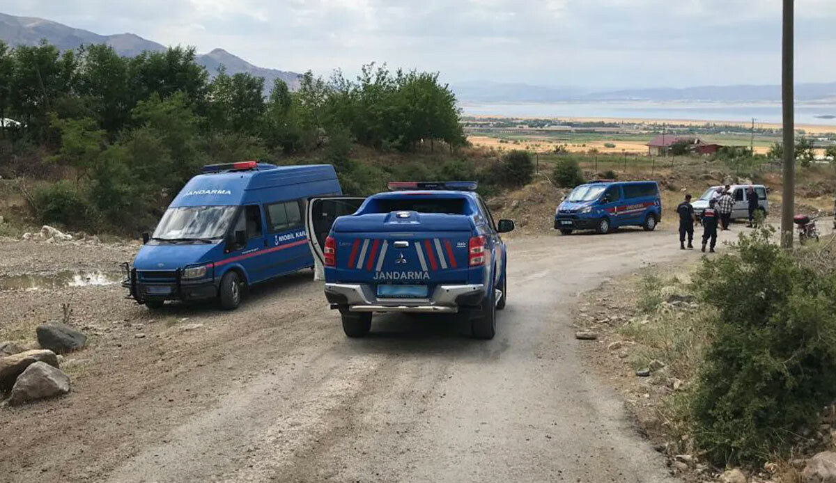 Tarla sulama tartışması kavgaya dönüştü: 8 yaralı Tarla sulama tartışması kavgaya dönüştü: 8 yaralı