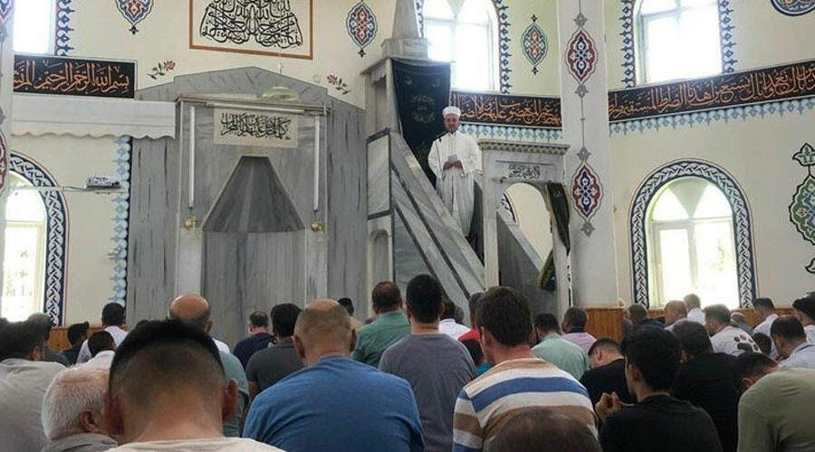 Diyanet’ten ‘şatafatlı düğün’ hutbesi Diyanet’ten ‘şatafatlı düğün’ hutbesi
